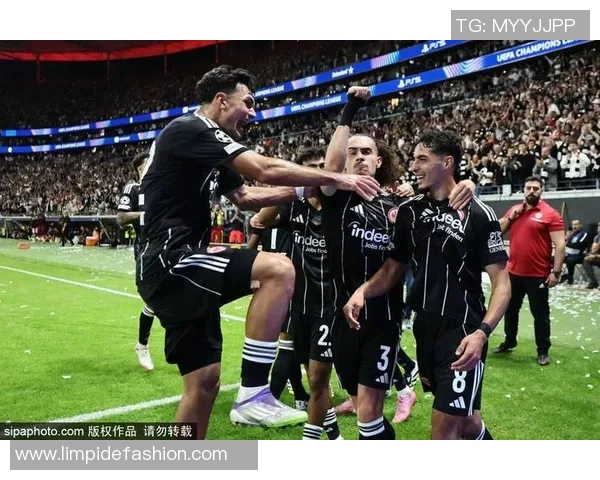 萨拉基利斯与希奥利艾的精彩对决揭示了球队实力与战术的较量 萨拉基利斯与希奥利艾的精彩对决揭示了球队实力与战术的较量